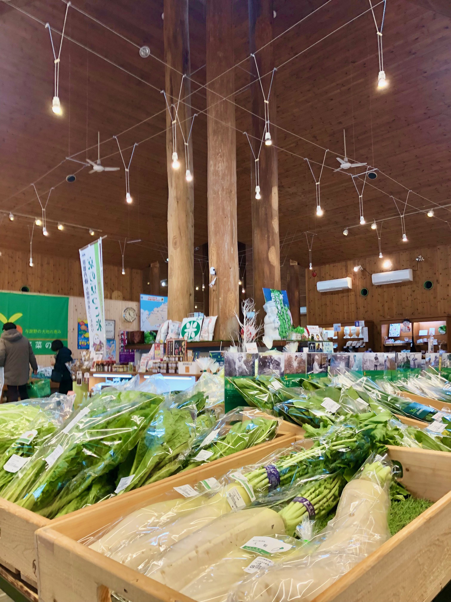 道の駅シルクのまち かや