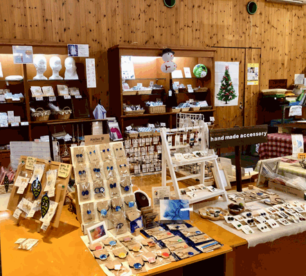 道の駅シルクのまち かや